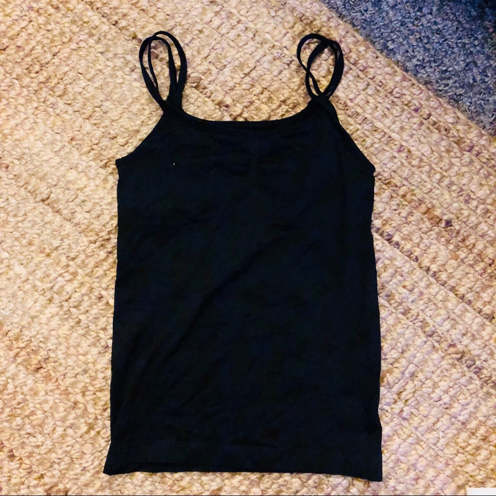 Gap double strap workout tank with built in bra